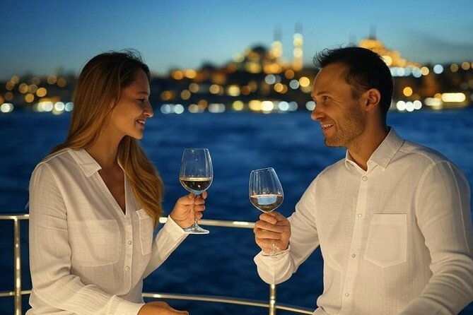 bosphorus-night-yacht-cruise-with-live-violinist