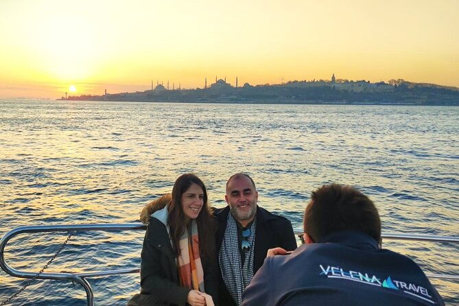 bosphorus-sunset-cruise-on-luxury-yacht