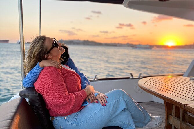 bosphorus-sunset-luxury-yacht-cruise-with-snacks-and-live-guide