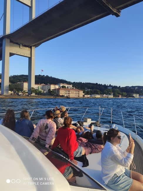 Bosphorus Sunset Yacht Cruise with Guide & Snacks - The Scenic Highlights in Detail