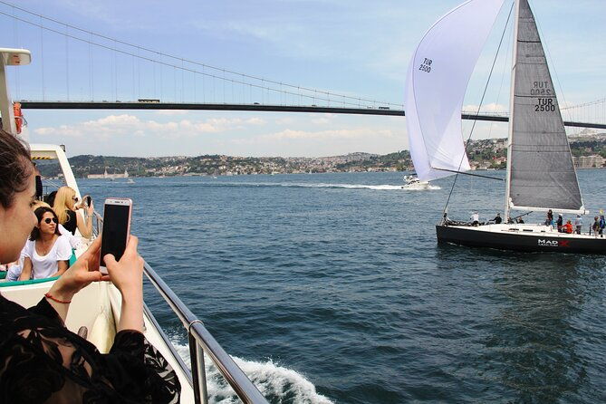 bosphorus-yacht-cruise-with-refreshments-stopover-at-kanlica