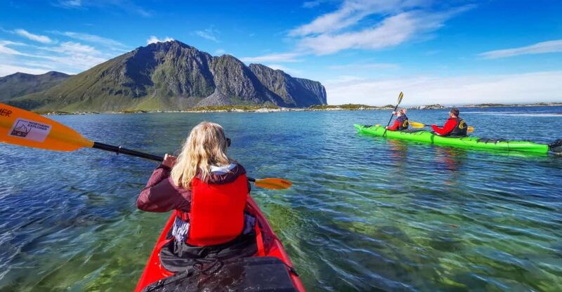 bostad-kayaking-tour-in-lofoten-with-snacks