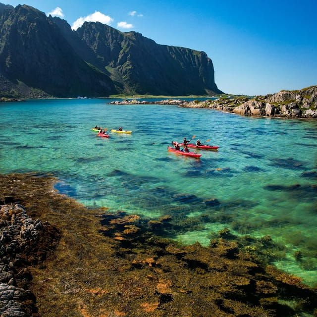 bostad-kayaking-tour-in-lofoten-with-snacks