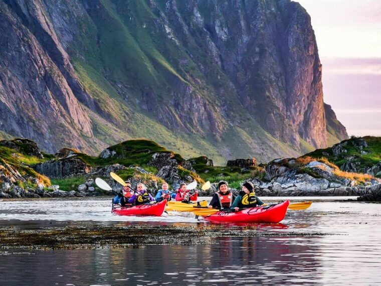 bostad-kayaking-tour-in-lofoten-with-snacks