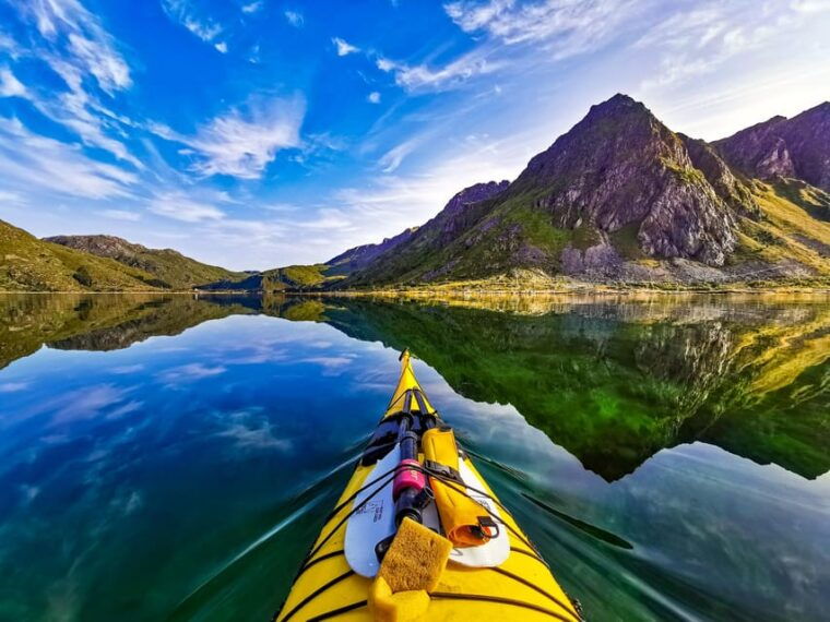 bostad-kayaking-tour-in-lofoten-with-snacks