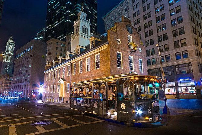 boston-ghosts-and-gravestones-trolley-tour