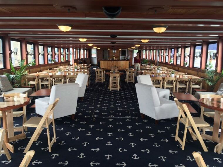 boston-harbor-fall-foliage-luncheon-cruise