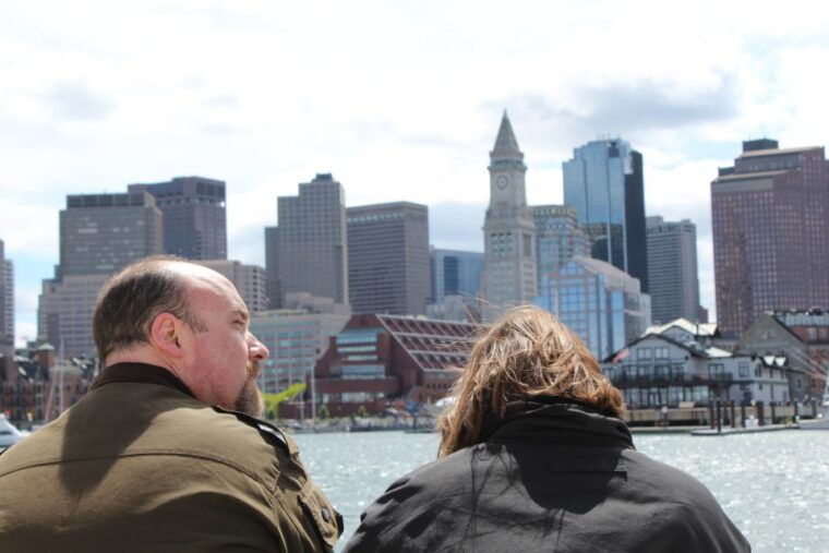 boston-harbor-fall-foliage-weekend-brunch-cruise