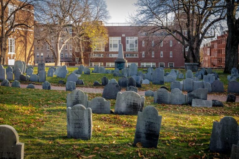 boston-haunted-streets-walking-tour