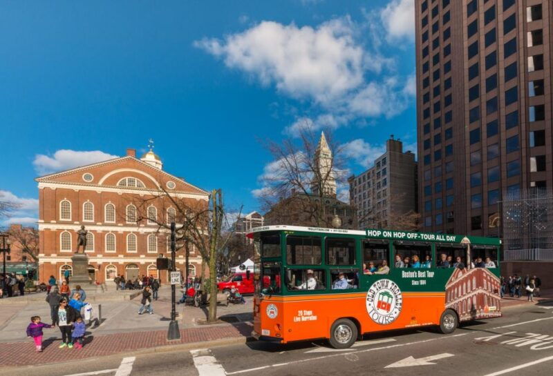 boston-hop-on-hop-off-old-town-trolley-tour