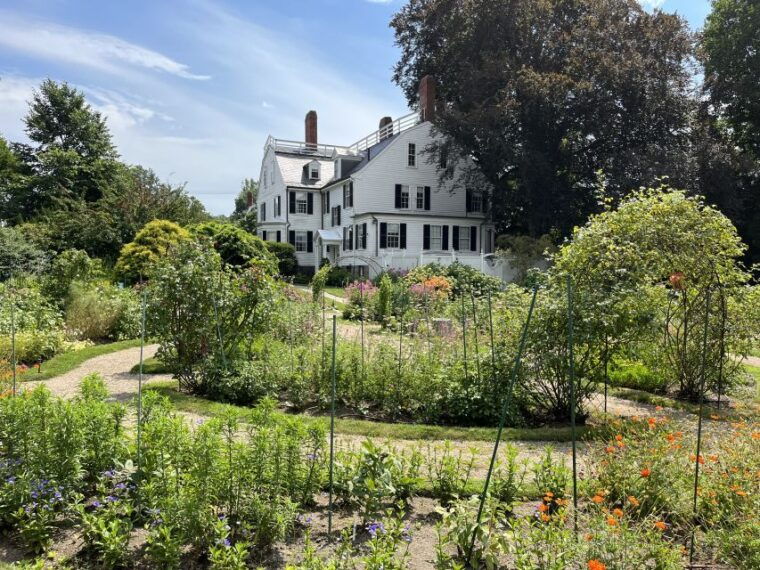 boston-salem-by-boat-witch-trials-walking-tour