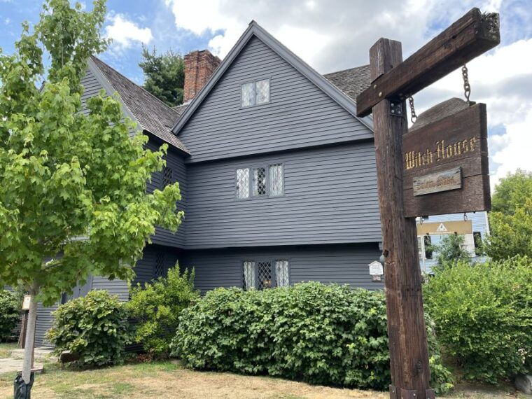 boston-salem-by-boat-witch-trials-walking-tour