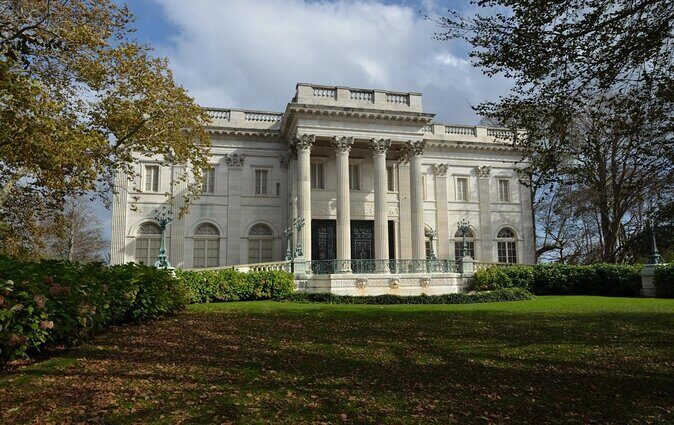 Boston to Newport Small-Group Day Trip with Breakers & Marble House Admission - An In-Depth Look at the Newport Day Trip