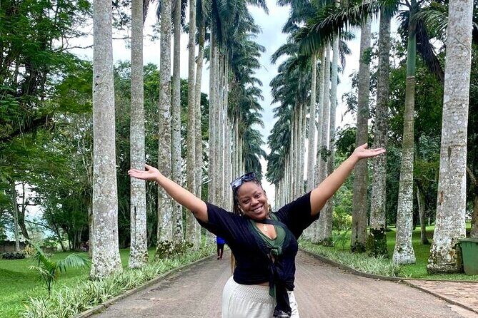 Boti Waterfalls and Aburi Botanical Gardens Full Day Tour - Key Points