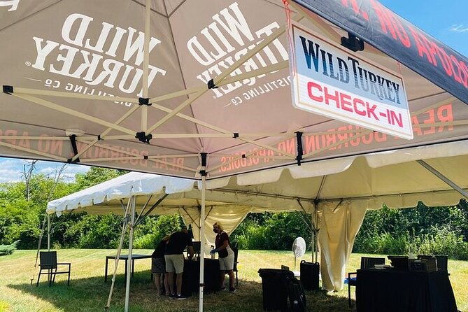 bourbon-buffalo-trace-four-roses-and-woodford-private-tour