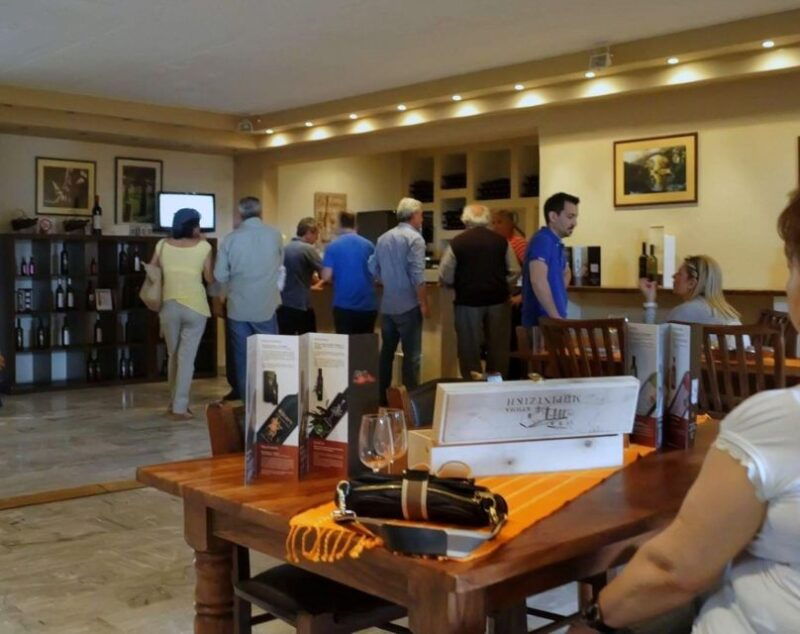 boutique-expedition-small-group-olympia-wine-oil-taste