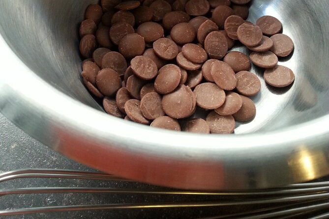 boutique-style-french-pastry-class-in-paris-with-a-french-chef