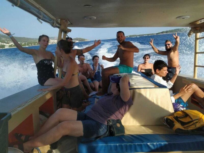 brac-blue-cave-island-hopping-luxury-tour