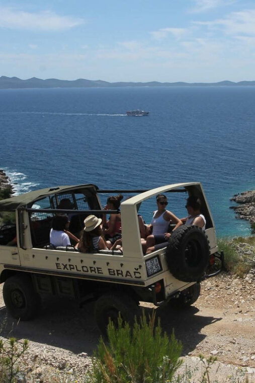 brac-island-exploration-tour-by-four-wheel-drive-jeep