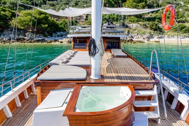 Brac/olta/Blue Lagoon - One-day excursion by boat - Who Will Love This Experience?