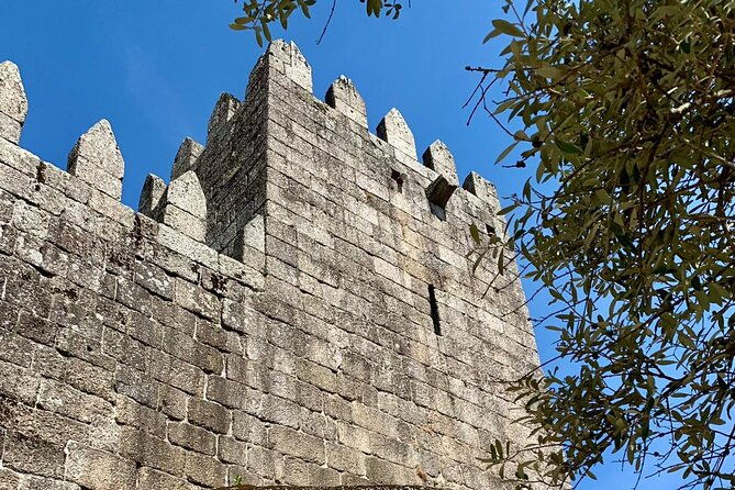 braga-guimaraes-1-day-with-lunch-farm-and-wine-tasting