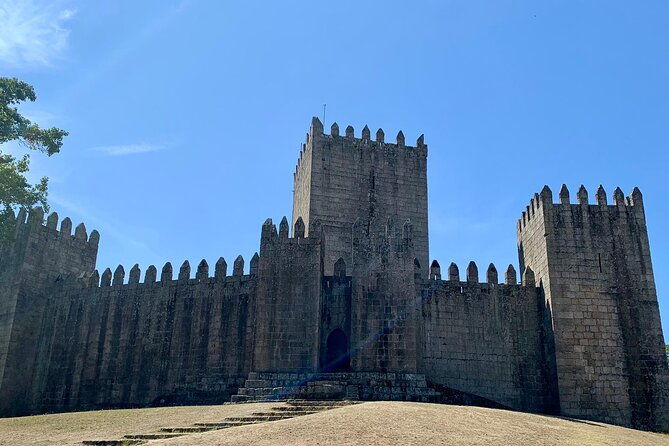 braga-guimaraes-1-day-with-lunch-farm-and-wine-tasting