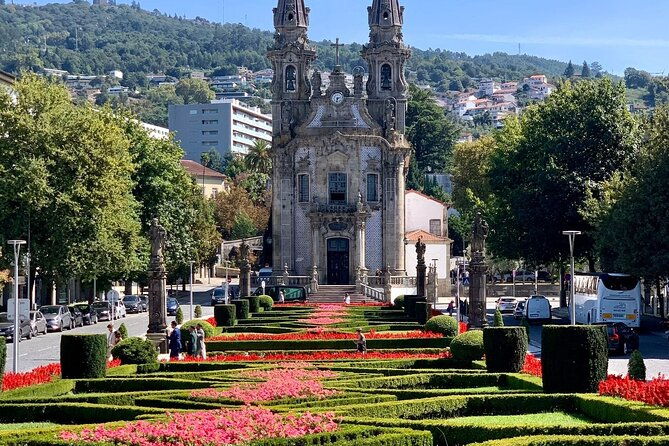 braga-guimaraes-1-day-with-lunch-farm-and-wine-tasting