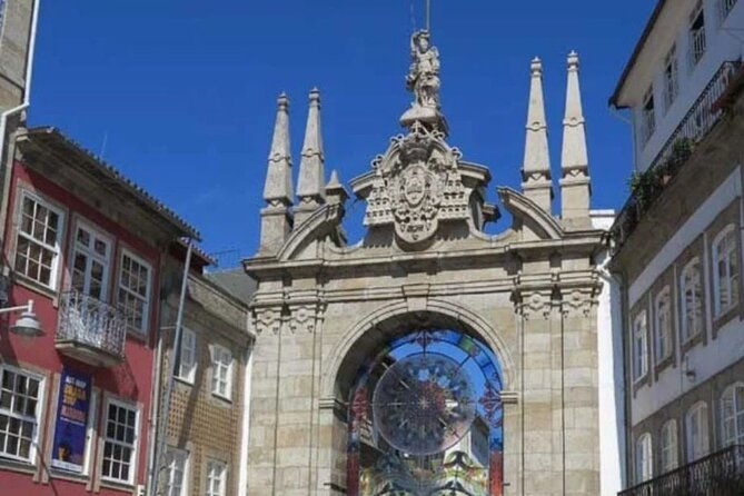 braga-guimaraes-1-day-with-lunch-farm-and-wine-tasting