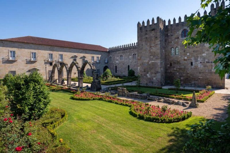 Braga: Private & Flexible Walking Tour in Historic Center - Practical Details & What to Expect
