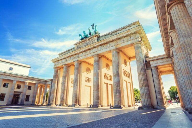 brandenburg-gate-and-berlin-off-the-beaten-path-walking-tour