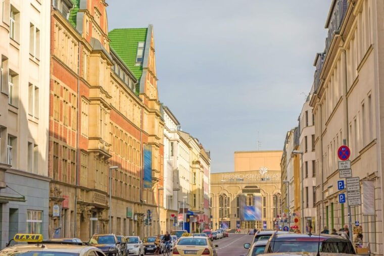 brandenburg-gate-and-berlin-off-the-beaten-path-walking-tour