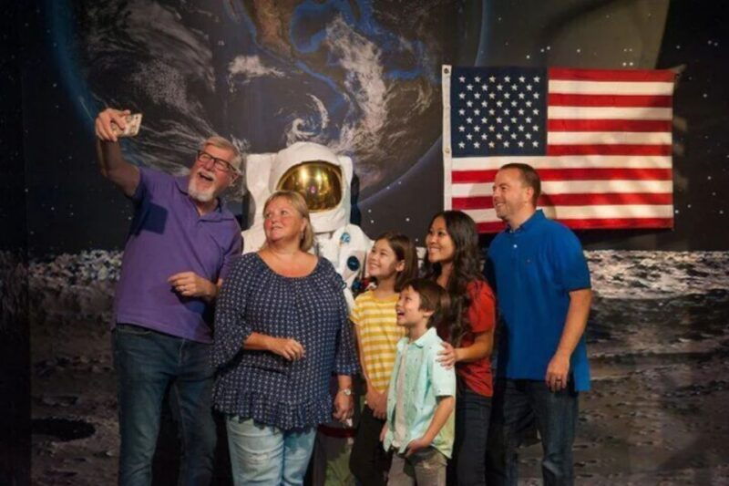 branson-beyond-the-lens-techno-tainment-combo