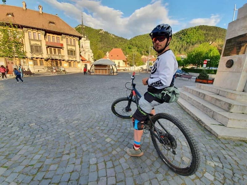 Braov Bike Exploration: Scenic Routes & Local Flavors - Exploring Braov by Bike: Scenic Routes & Authentic Flavors
