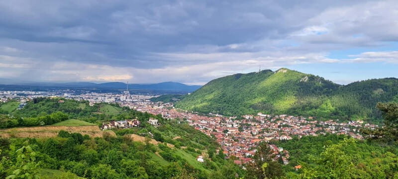 Braov Bike Exploration: Scenic Routes & Local Flavors - FAQ