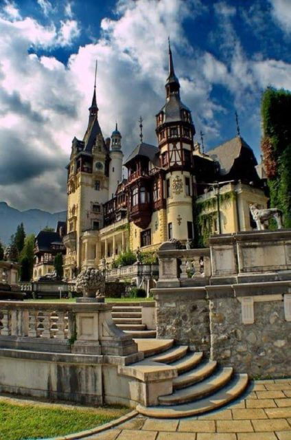 brasov-bran-peles-and-cantacuzino-castles-day-tour