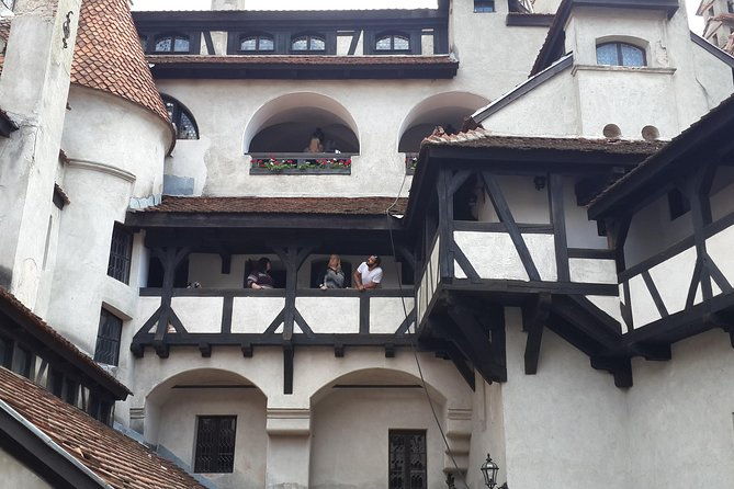 brasov-peles-castle-bran-castles-and-rasnov-fortress-day-tour