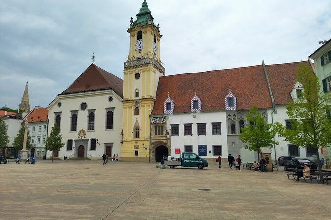 bratislava-city-sightseeing-afternoon-walking-tour