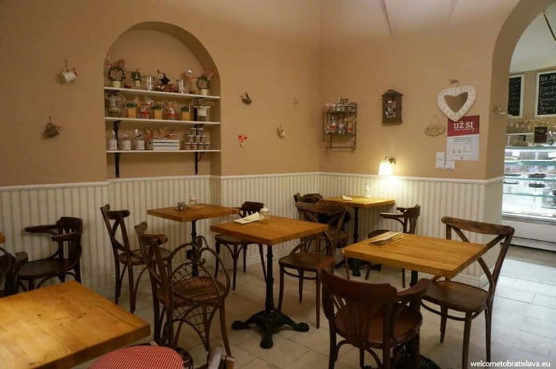 Bratislava: Old Town Cake Tasting Experience - Costs and Value