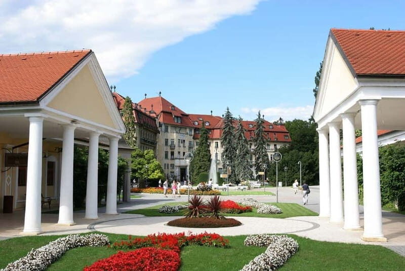Bratislava/Slovakia: Trencin Castle, Piestany Spa, Monastery - FAQ