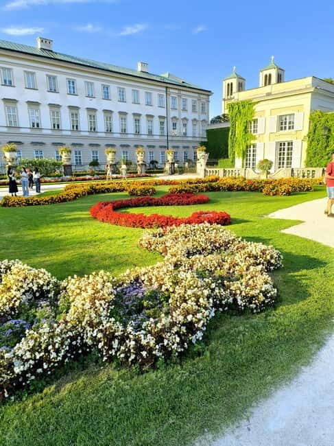 Bratislava/Vienna: Salzburg and Hallstatt Day Trip - The Experience and Guides