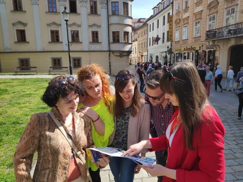 Bratislava Walking Tours with Licensed Guides - Guides and Their Role