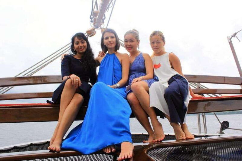 breakfast-cruise-onboard-a-tall-ship-royal-albatross