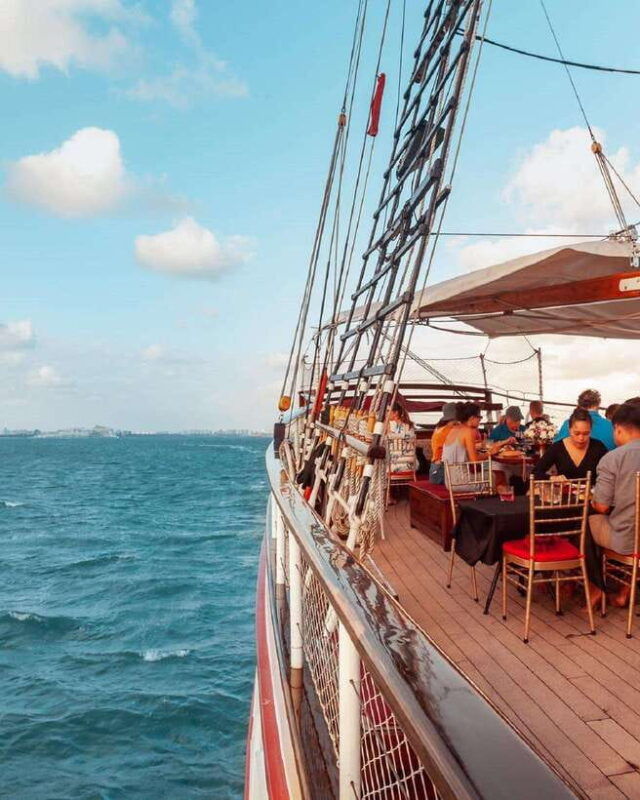 breakfast-cruise-onboard-a-tall-ship-royal-albatross