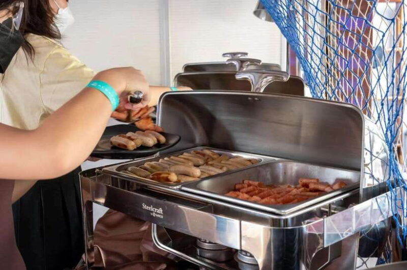breakfast-cruise-onboard-a-tall-ship-royal-albatross
