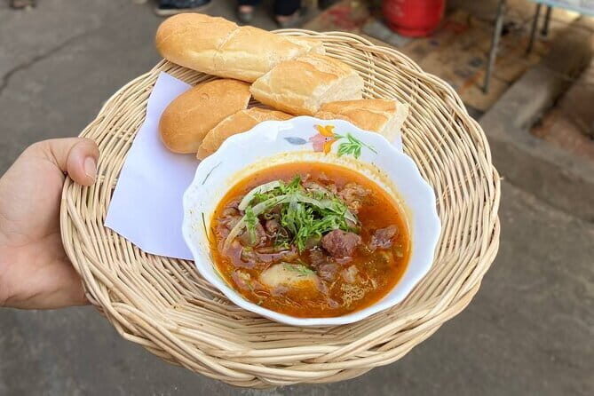 Breakfast Walking City Tour - Key Points