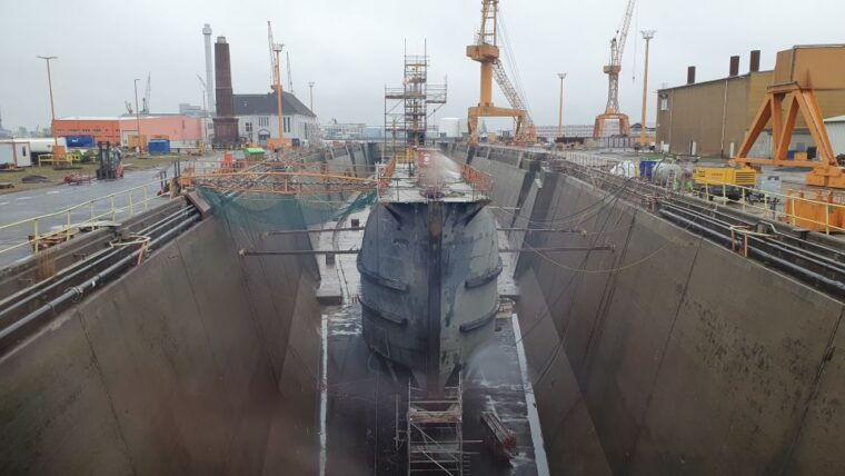 bremerhaven-harbor-bus-tour
