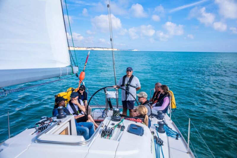 brighton-sailing-trip-with-drinks