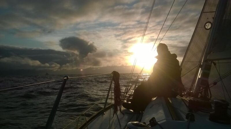brighton-sunset-sailing-cruise-with-a-glass-of-wine