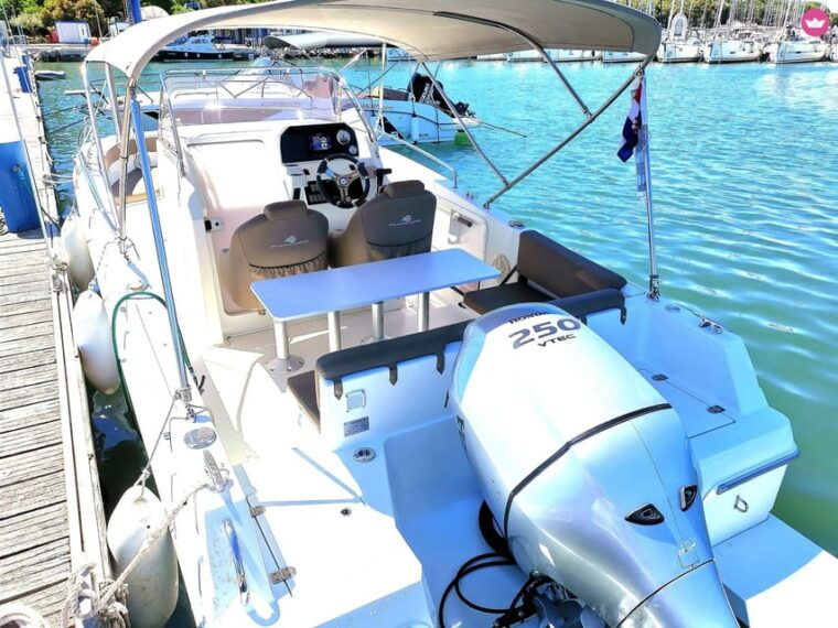 brioni-private-sunset-and-dolphin-boat-tour-up-to-11-people