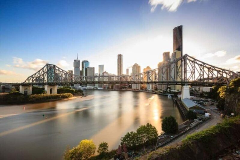 Brisbane : City Highlights Private Walking Tour - Heritage and Politics: Old Government House & Queensland Parliament